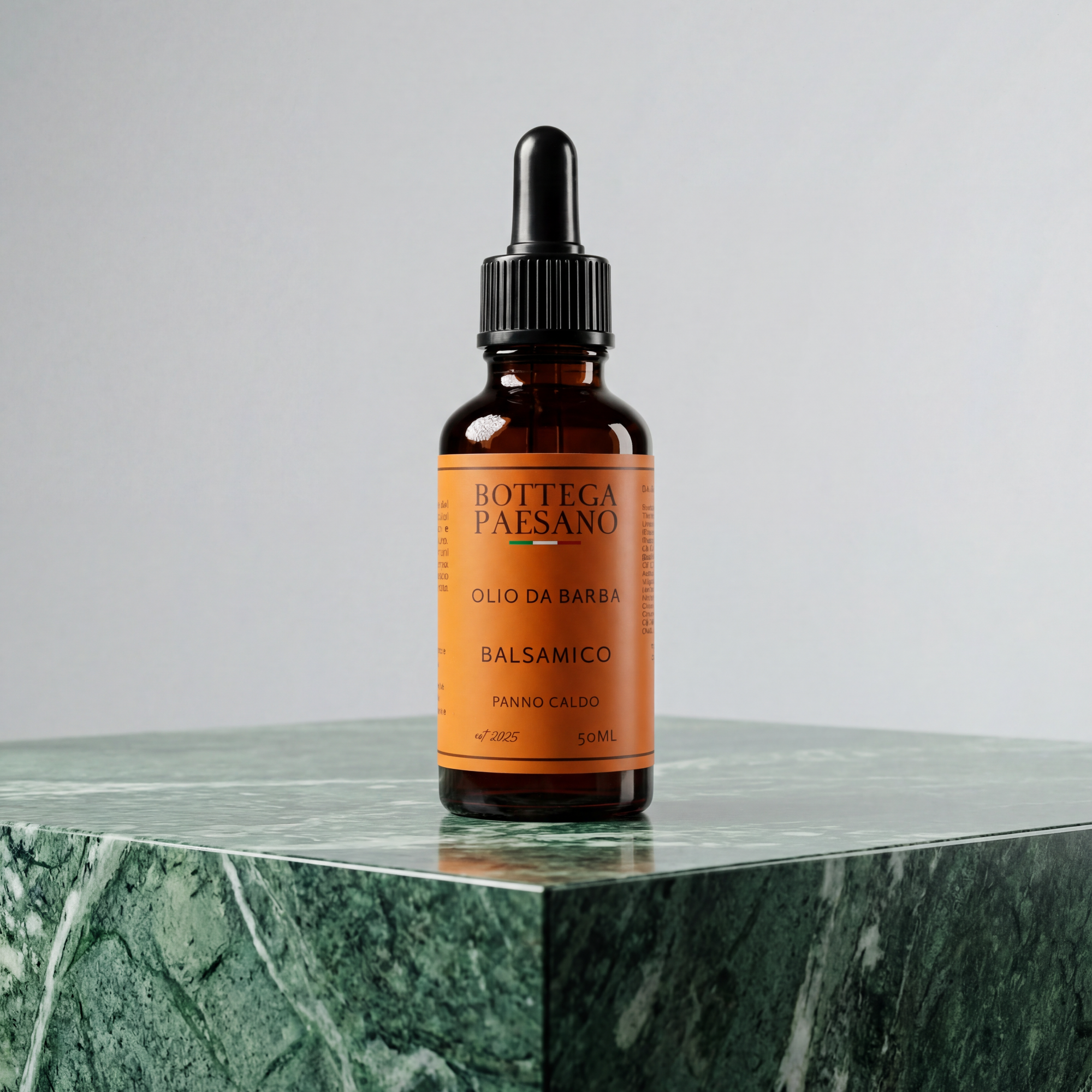 Olio da barba panno caldo balsamico Bottega Paesano — dettaglio etichetta