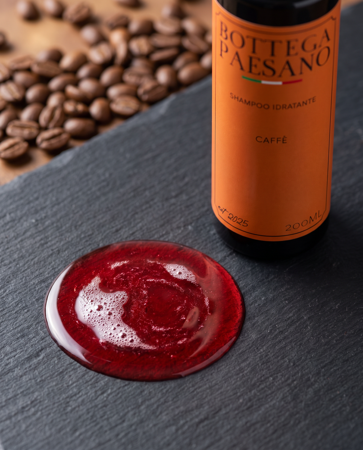 Shampoo Idratante al Caffè: la texture, shampoo rosso — Bottega Paesano
