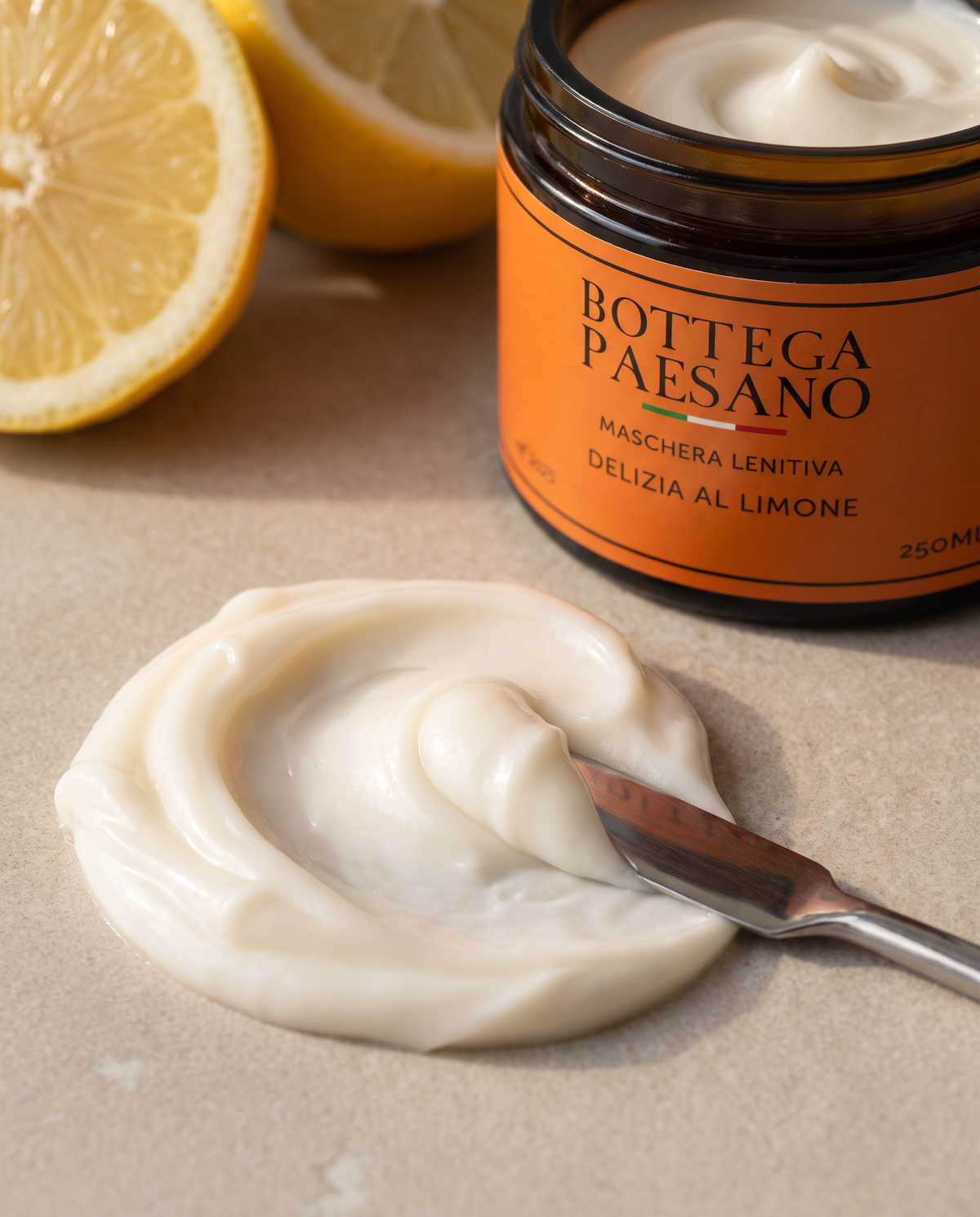 Maschera Calmante Delizia al Limone: la texture, crema bianca leggera — Bottega Paesano