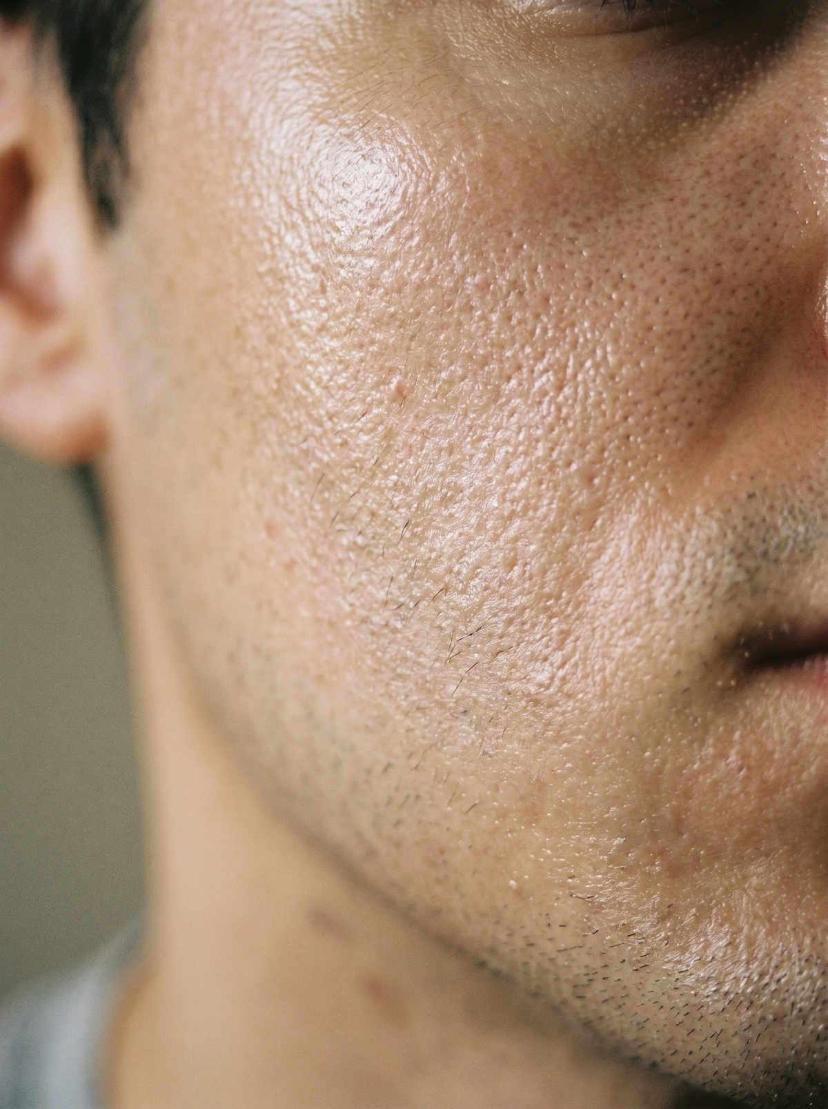 DETERGENTE MOUSSE VISO/BARBA LIMONE E CAFFÈ prima